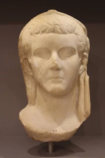 Heraklion Crete Greece August 2016 Marble Portrait Emperor Tiberius Julius — Stock fotografie