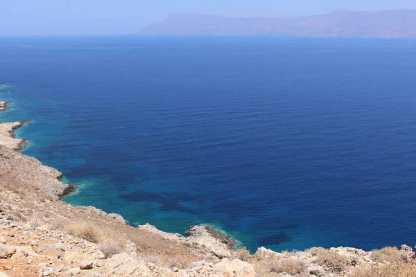 Blaues Mittelmeer Und Halbinsel Rodopos Aufgenommen Von Der Halbinsel Balos — Stockfoto