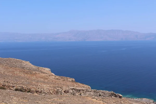 Blaues Mittelmeer Und Halbinsel Rodopos Aufgenommen Von Der Halbinsel Balos — Stockfoto