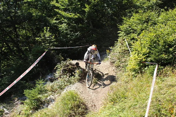 Innsbruck Austria August 2015 Fully Equipped Professional Biker Riding Mountain — Stock Photo, Image