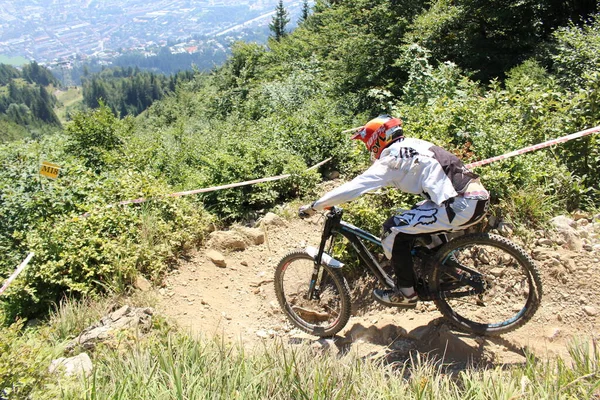 Innsbruck Austria August 2015 Повністю Обладнаний Професійний Байкер Їде Гірському — стокове фото