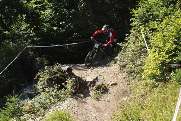 Innsbruck Rakousko August 2015 Plně Vybavený Profesionální Cyklista Jezdí Horském — Stock fotografie