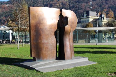 BREGENZ, AUSTRIA - NOVEMBER 7, 2015: Bronz ve granit heykel 