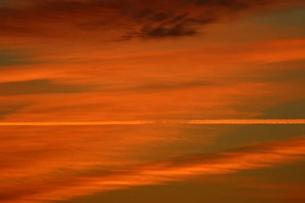 Cielo Rossastro Nuvoloso Tramonto Bregenz Austria — Foto Stock