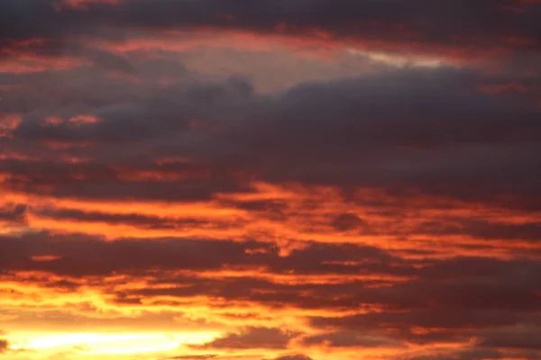 Cielo Rojizo Nublado Atardecer Bregenz Austria —  Fotos de Stock