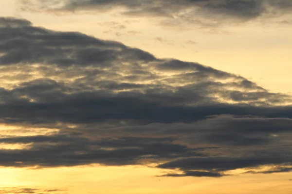 Cielo Rojizo Nublado Atardecer Bregenz Austria —  Fotos de Stock