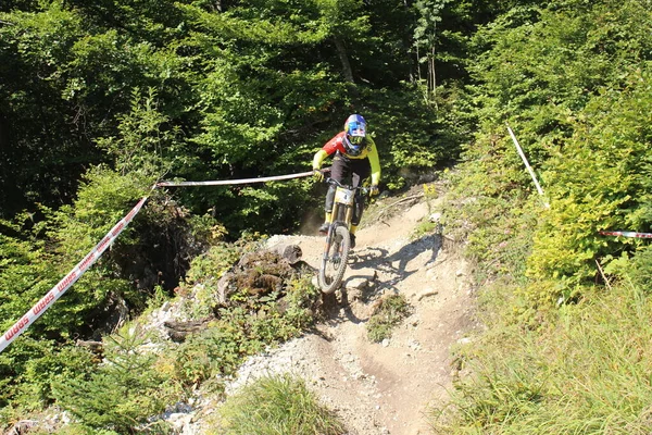 Innsbruck Austria August 2015 Fully Equipped Professional Biker Riding Mountain — Stock Photo, Image