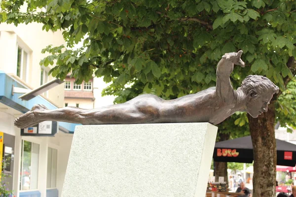 Vaduz Liechtenstein Agosto Escultura Homem Voador Bronze Phoenix Criada Pela — Fotografia de Stock