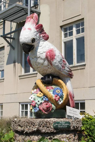 Munich Niemcy Sierpień Porcelanowa Rzeźba Ptaków Ogrodzie Botanicznym Nyphenburg Monachium — Zdjęcie stockowe