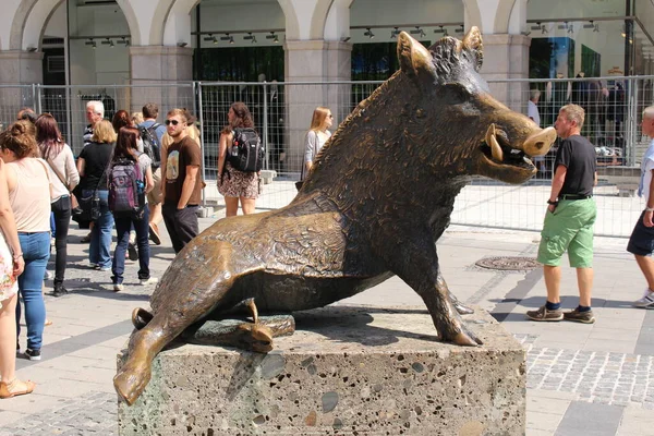 Munich Germany August 2015 Bronze Wild Boar Sculpture Front German — Stock Photo, Image