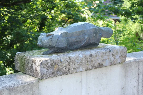 Innsbruck Austria Sierpnia 2015 Rzeźba Dzikiego Kota Alpejskim Zoo Alpenzoo — Zdjęcie stockowe