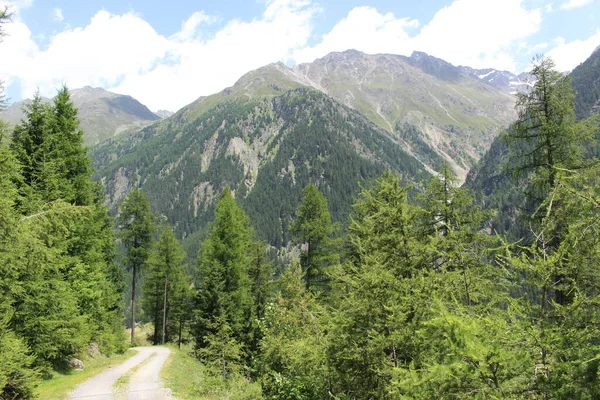 Une Route Non Goudronnée Sur Les Montagnes Des Alpes Soelden — Photo