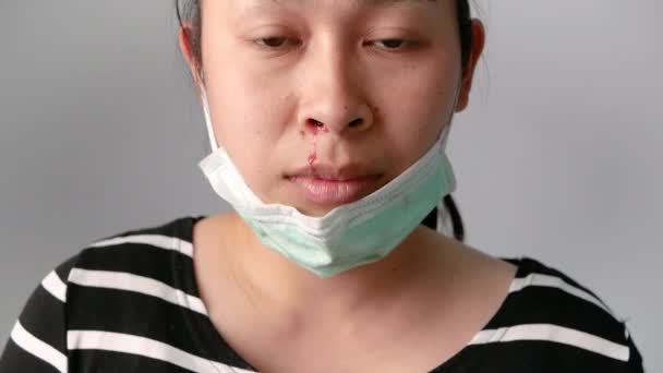 Asiatica Giovane Donna Che Indossa Maschera Facciale Protezione Dall Inquinamento — Video Stock