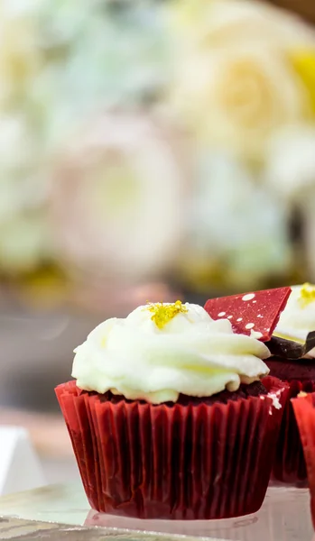 Zoete huwelijk cupcakes. — Stockfoto