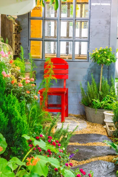 Rahatlatıcı rahat Bahçe alanında.