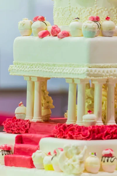 Сладкие свадебные кексы . — стоковое фото