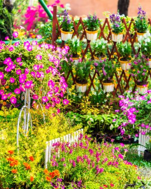 Yazları ev rahat bahçede.