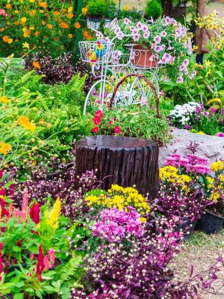 Yazları ev rahat bahçede.