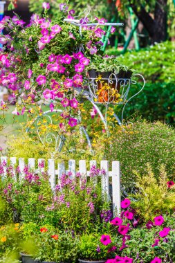 Yazları ev rahat bahçede.