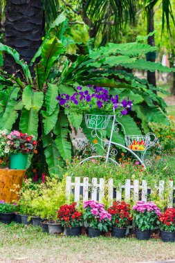 Yazları ev rahat bahçede.