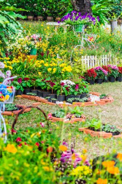 Yazları ev rahat bahçede.