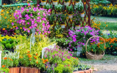 Yazları ev rahat bahçede.