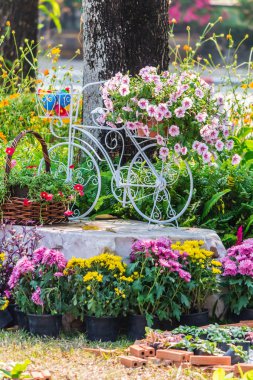 Yazları ev rahat bahçede.
