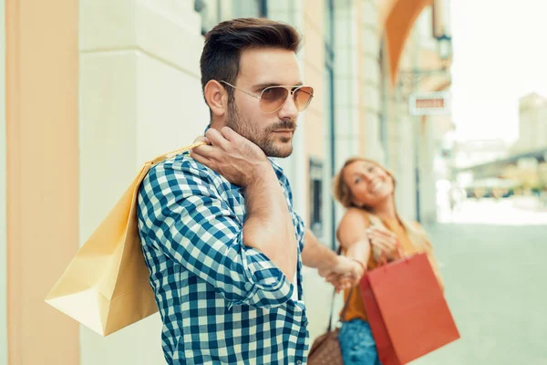 Couple in shopping — Stock Photo, Image