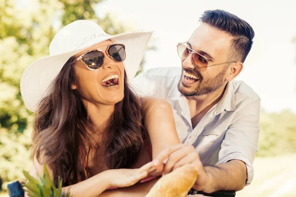 Cheerful couple having fun — Stock Photo, Image