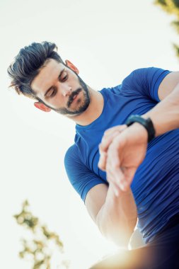 Eğitim ve kronometre kontrol runner