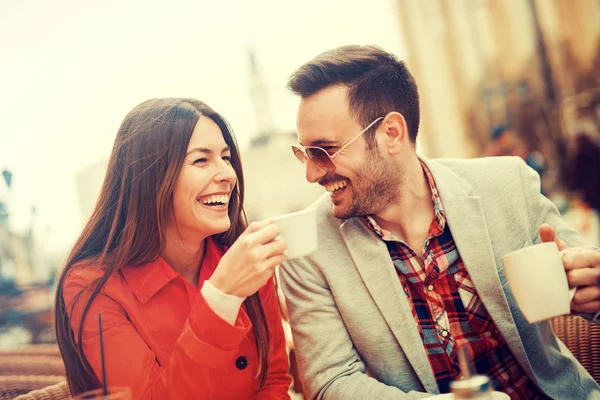 Hora do café, casal se divertindo — Fotografia de Stock