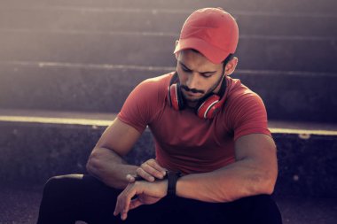 Eğitim ve kronometre kontrol runner