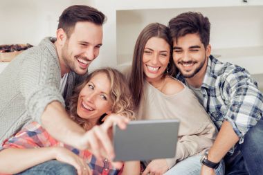 Selfie tablet ile yapma arkadaşlar