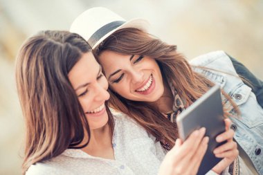 Şehirde dinleniyor.