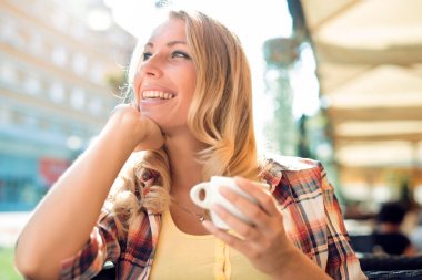 Kahve molası, yakın