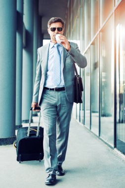 İş seyahati, yakın