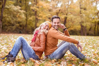 Siting kaç arkada doğada önce