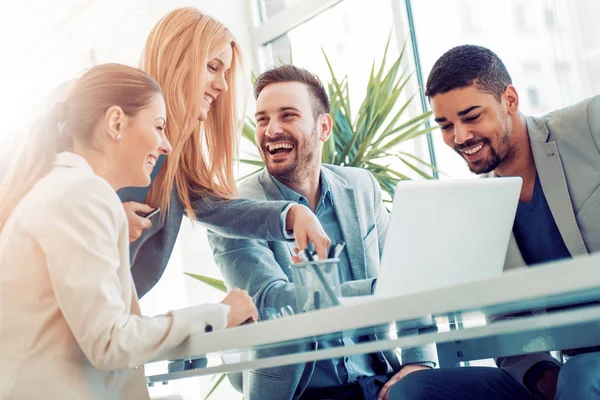 ofiste çalışma iş grubu.