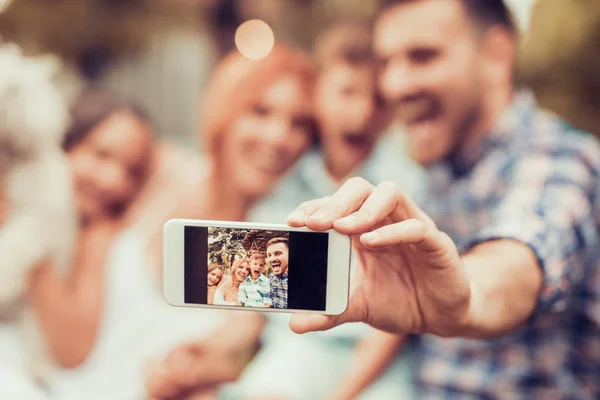 Rodinné dávali Selfie — Stock fotografie