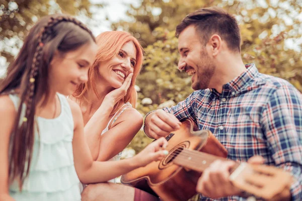 Mutlu aile kaliteli zaman zevk