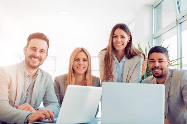 Business people in modern office — Stock Photo, Image