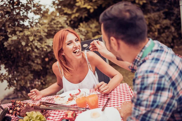 Couple in love enjoying their free time — Stock Photo, Image