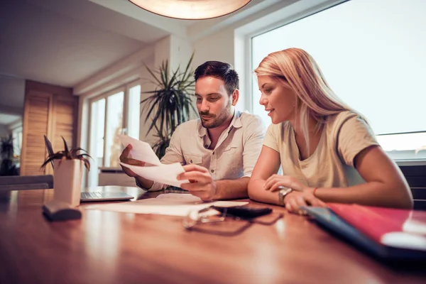 Problemas financieros en la familia — Foto de Stock