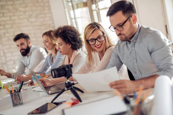 Grupo Empresarial Exitoso Que Trabaja Oficina — Foto de Stock