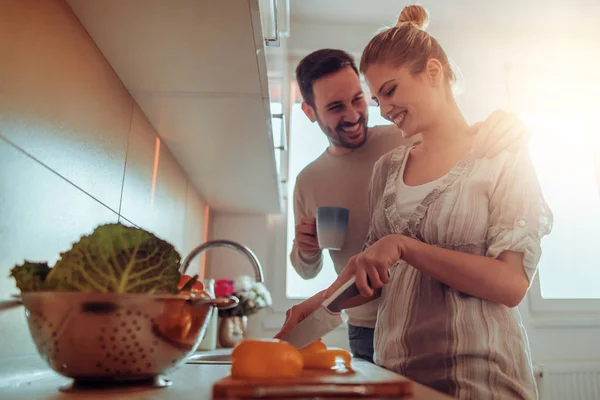 Young Couple Cooking Together Kitchen — Stock Photo, Image