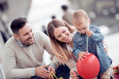 Baba ve anne oğlu City ile vakit