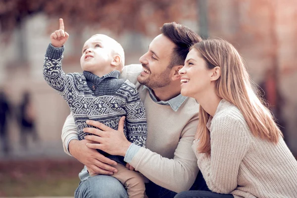 Father Mother Spending Time Son City — Stock Photo, Image