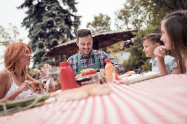 aile mangal partisi.