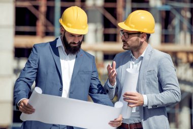 Genç Mimarlar açık toplantıda yeni inşaat hakkında fikirleri tartışmak