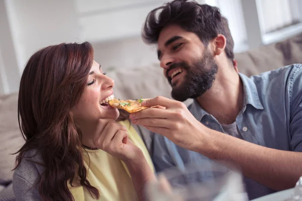 Romantic Couple Eating Pizza Home — Stock Photo, Image